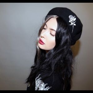 Mary Wyatt Moesha rose embroidery Beret